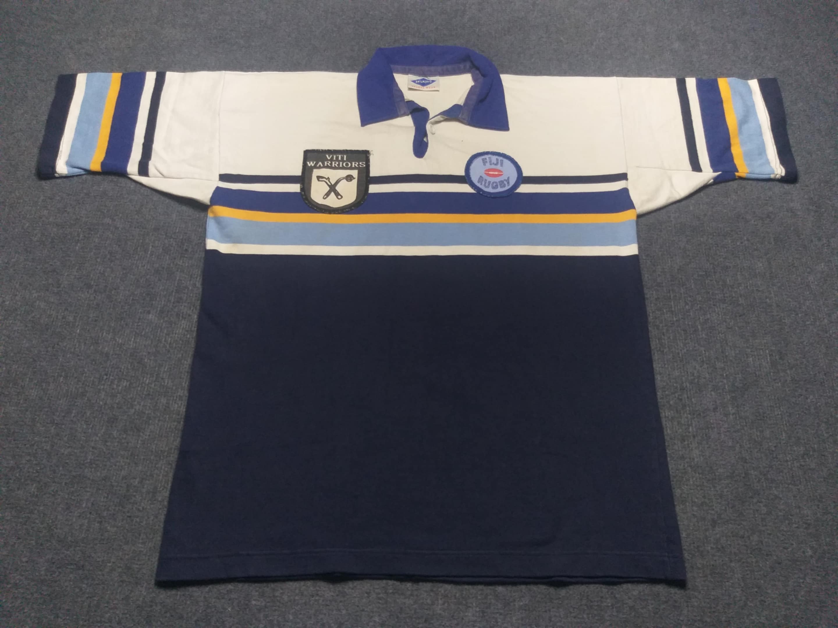 90sFiji Rugby Viti Warriorsヴィンテージラガーシャツ 1990s Fiji Viti Warriors Jersey - M – Boomfa Vintage